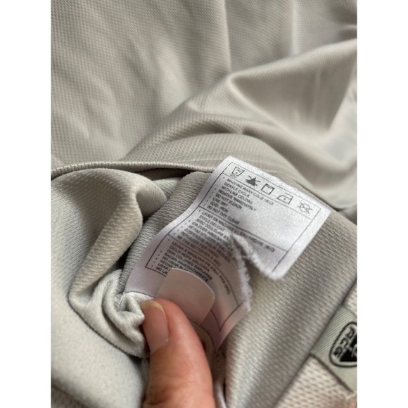 NIKE ACG Women Dri Fit Base Layer Silver Gray 1/4 Zip Mock Pullover M 8-10 - Picture 13 of 14